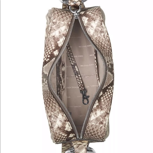 Michael Kors Grand Shoulder Handbag Color Natural - Picture 3 of 5